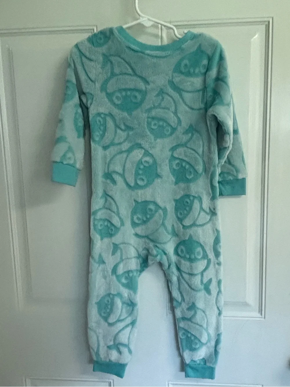 3T Pinkfong Baby Shark light blue/Teal plush fleece zip up long sleeve Romper.
